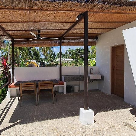 Malipaya Villas Хенерал Луна Екстериор снимка