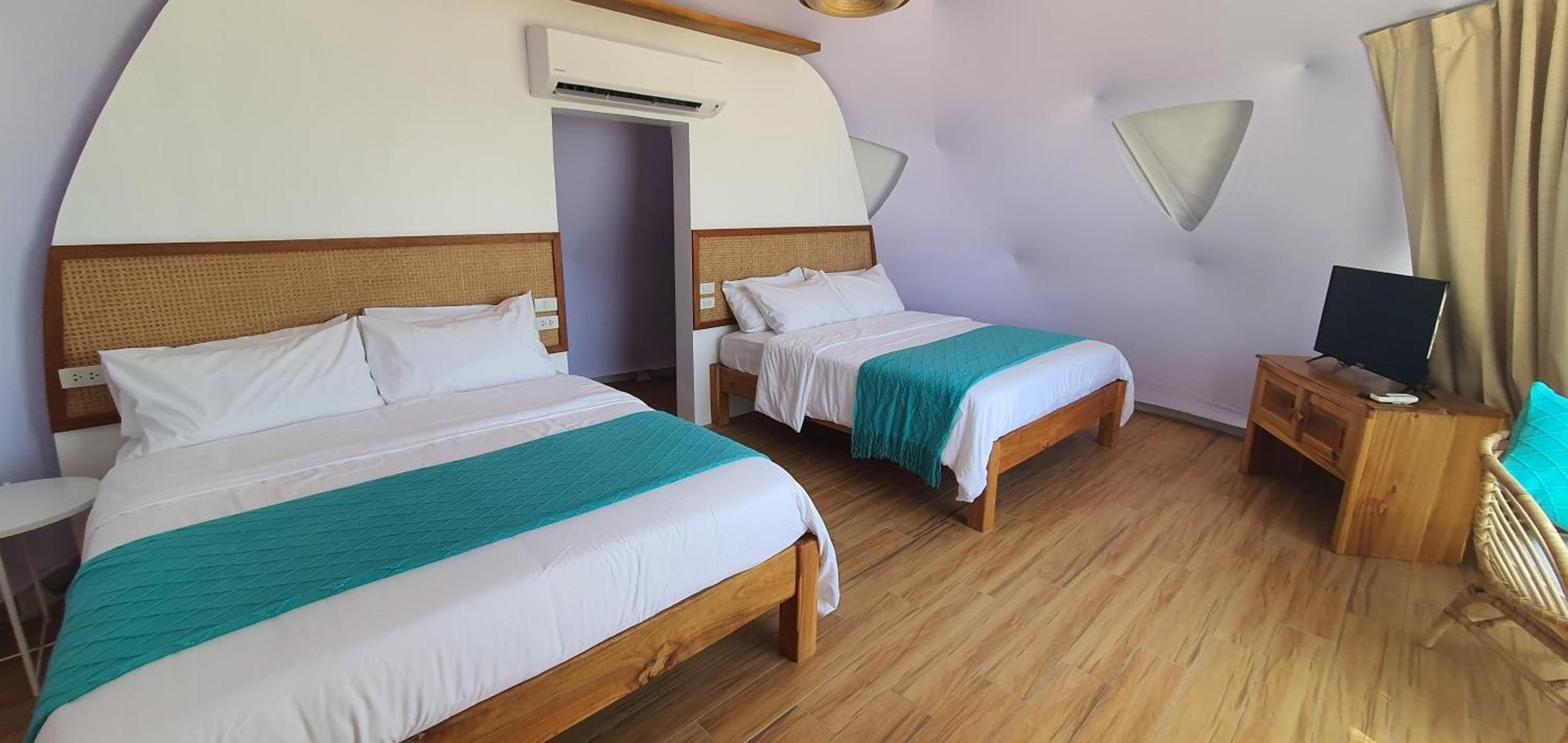 Malipaya Villas Хенерал Луна Екстериор снимка