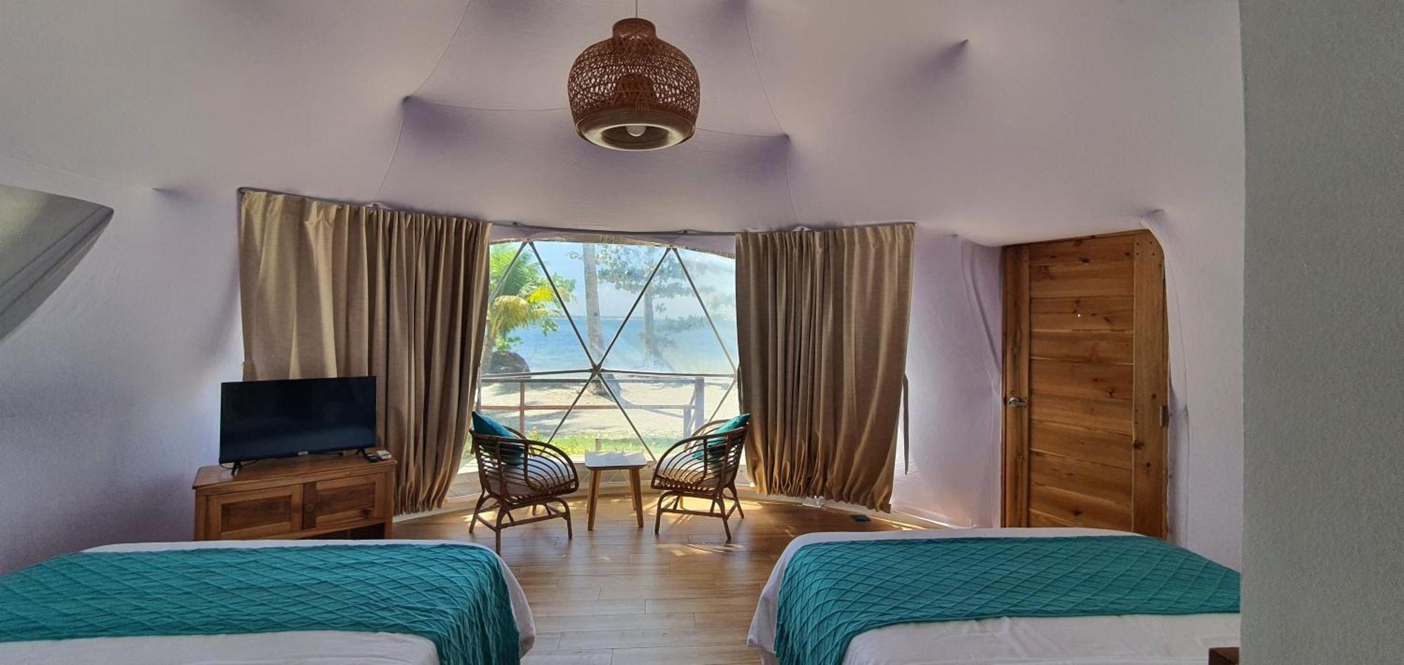 Malipaya Villas Хенерал Луна Екстериор снимка